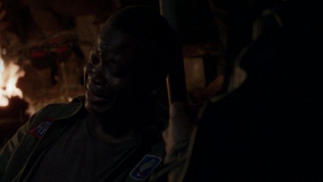 The crest 173rd Airborne Brigade of Bob Stookey (Lawrence Gilliard Jr.) in The Walking Dead (S05E02)