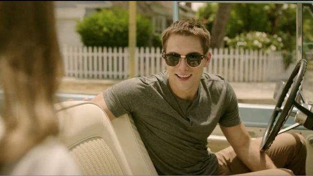 sunglasses worn by Henry Richmond (Dylan Sprayberry) in Light as a Feather (S01E01) |