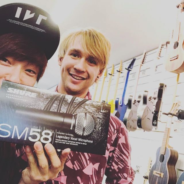 Le micro SM58 Shure sur le compte instagram de @i_k_e_spyair
