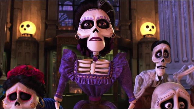 Mamá Imelda's (Alanna Ubach) temporary tattoos as seen in Coco