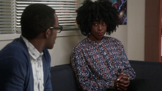The blouse printed Isabel Marant Star worn by Simone Garnett (Kirby Howell-Baptiste) in The Good Place S03E05