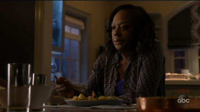 The blouse brown Annalise Keating (Viola Davis) in How to get away Murder (S05E02)