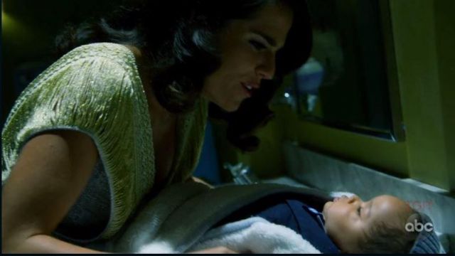 The evening gown beige Laurel Castillo (Karla Souza) in the How to get away with Murder (S05E02)
