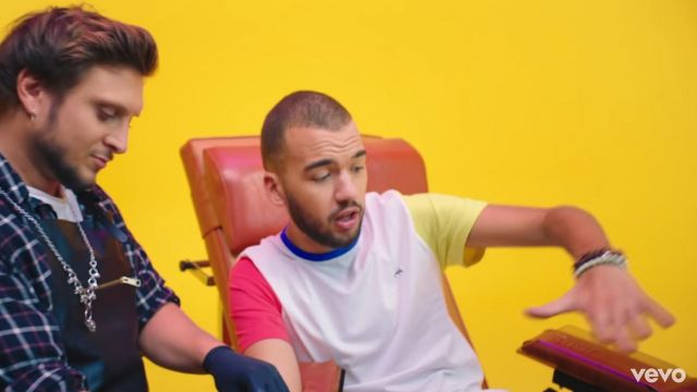 Le t-shirt Visionnaire porté par Oli dans le clip Nous aussi 2 de Bigflo & Oli