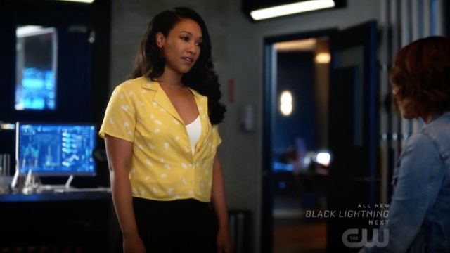 La chemise jaune à imprimé Forever 21 portée par Iris West (Candice Patton) dans Flash S05E04