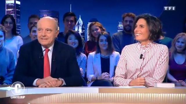 La chemise rayée de Alessandra Sublet dans C'est Canteloup du 02/11/2018