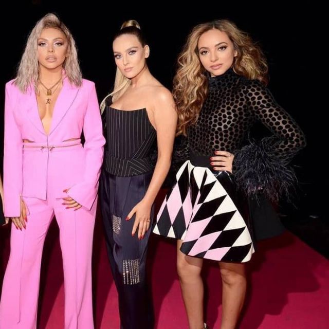 The seamless upper with polka dots and feathers of Jade Thirlwall at the MTV EMA's 2018 to Bilbao