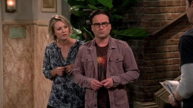Leonard Hofstadter's (Johnny Galecki) tree t-shirt as seen in The Big Bang Theory S09E04