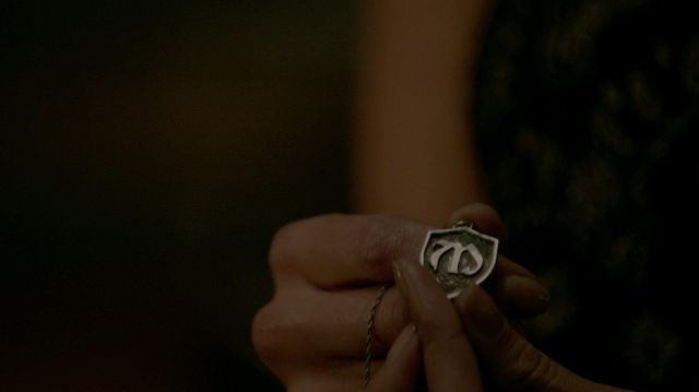 Hope Mikaelson's (Danielle Rose Russell) necklace as seen in The Originals