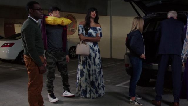 The dress flowered one of Ms. Al-Jamil (Jameela Jamil) in The Good Place (S03E07)