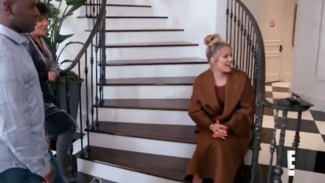 Oversized belted wool and cashmere-blend coat worn by Khloé Kardashian in Keeping Up with the Kardashians (S15E02)