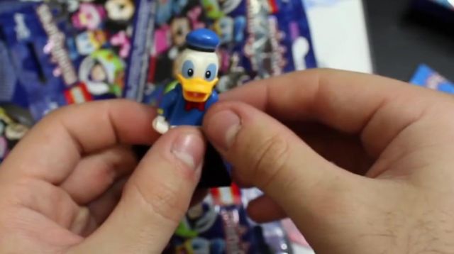 The Lego miniature of Donald Wonder Hook in the video OPENING 15 BOOSTER packs DISNEY LEGO MINIFIGURES