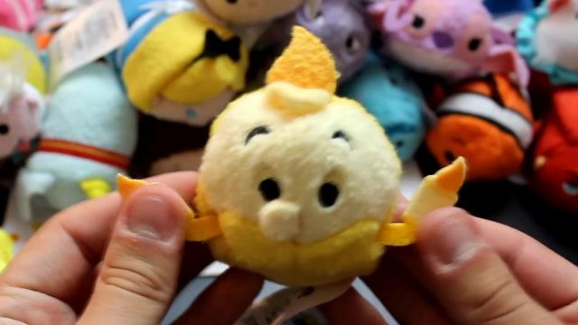 The Tsum Tsum of limière in beauty and the beast, Wonder Hook in the video 30 NEW TSUMTSUMS !!