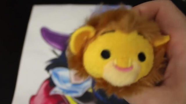 The Tsum Tsum of Mufasa in The lion king, Wonder Hook in the video, Tsum Tsum -The Lion King [HD]