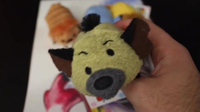 The Tsum Tsum of Ed in the lion King, Wonder Hook in the video, Tsum Tsum -The Lion King [HD]