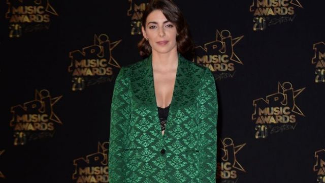 The Jacket tailor slim fit jacquard satin Léa Paci in NRJ Music Awards of the 10/11/2018