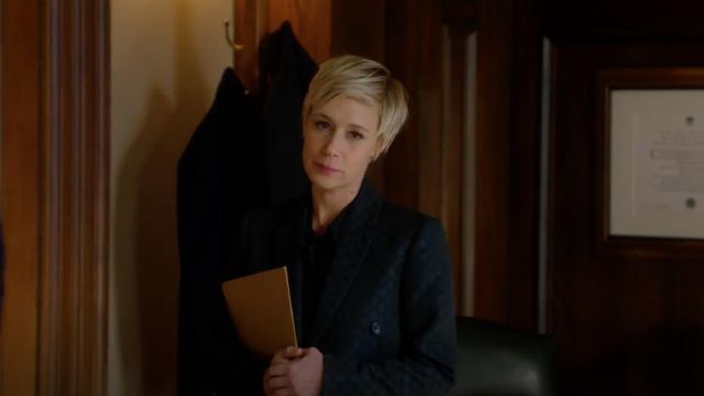 The blazer with big polka dot Paul Smith worn by Bonnie Winterbottom (Liza Weil) in Murder S05E06