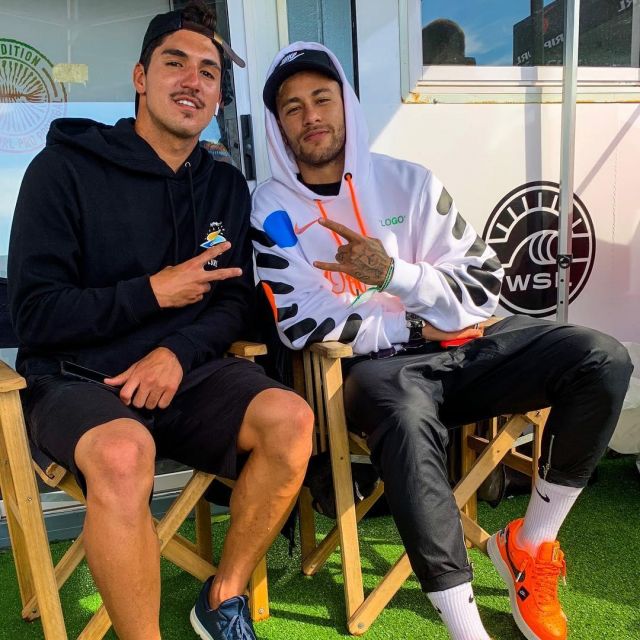 Efternavn strå Rullesten Hoodie Nike x Off White worn by Neymar on the account instagram @neymarjr |  Spotern