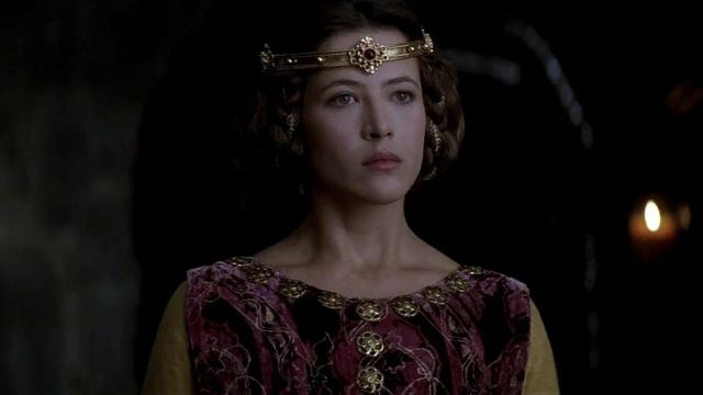The dress of the princess Isabelle of France (Sophie Marceau) in Braveheart