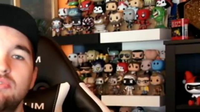 The funko pop Huey of Linksthesun in the video The Point - November 2018