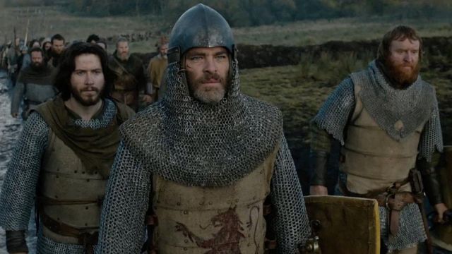 Chris Pine Outlaw King in armour helmet 8x10 Photo 