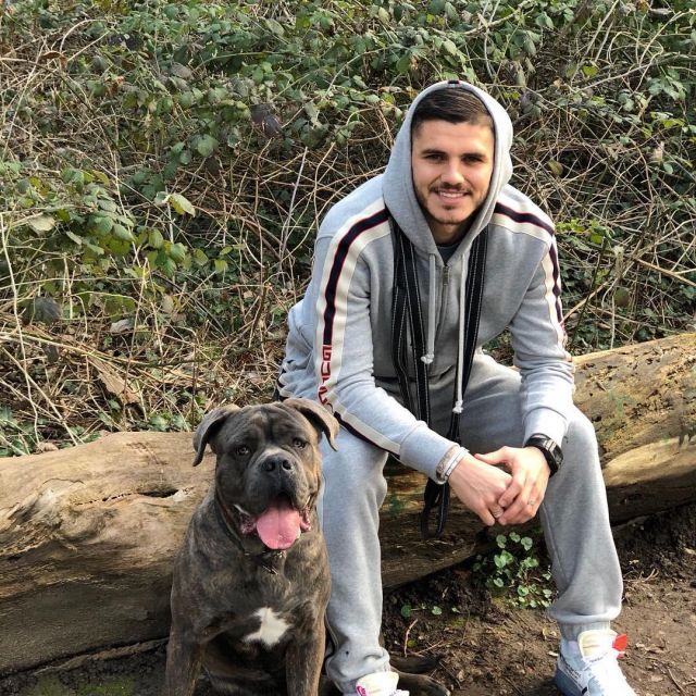 Jogging pants Gucci Cotton Stripe worn by Mauro Icardi on the account instagram @mauroicardi
