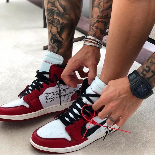 Sneakers The 10: Air Jordan 1 "off white" of Mauro Icardi on the account instagram @mauroicardi