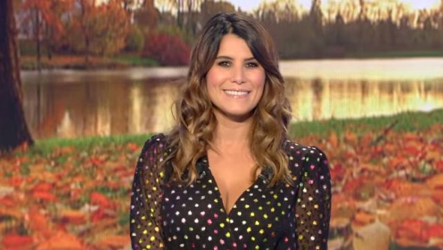 La Robe en plumetis de Karine Ferri dans Le Tirage de l'euromilions du 16/11/2018