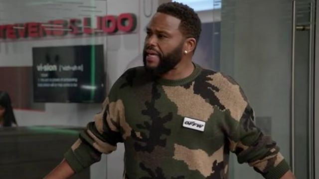 Le pull camouflage de Andre 'Dre' Johnson (Anthony Anderson) dans black-ish (S05E03)