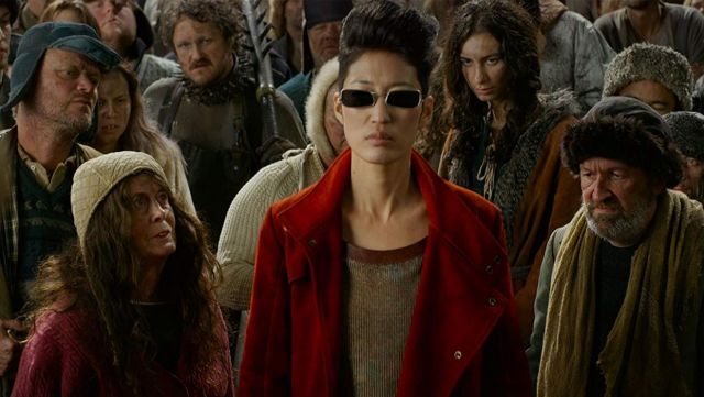 Anna Fang's (Jihae) sunglasses as seen in Mortal Engines