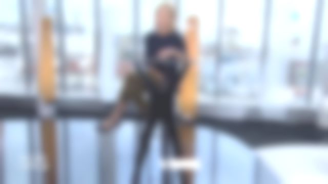 The pants embroidered Claire Chazal in free Entry to the 27/11/2018