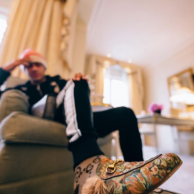 The socks Gucci GG brought by Memphis Depay on his account Instagram @memphisdepay