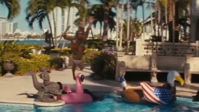La bouée ''Bald Eagle'' de Moondog (Matthew McConaughey) dans The Beach Bum