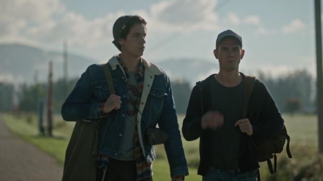 The jacket Levi's neck sherpa worn by Jughead Jones (Cole Sprouse) in Riverdale S03E07