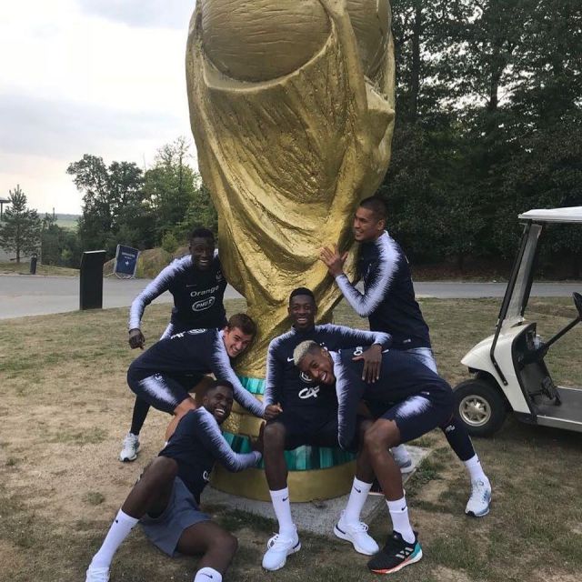 The pair of Nike Epic React Flyknit worn by Ousmane Dembélé on his account Instagram @o. dembele7
