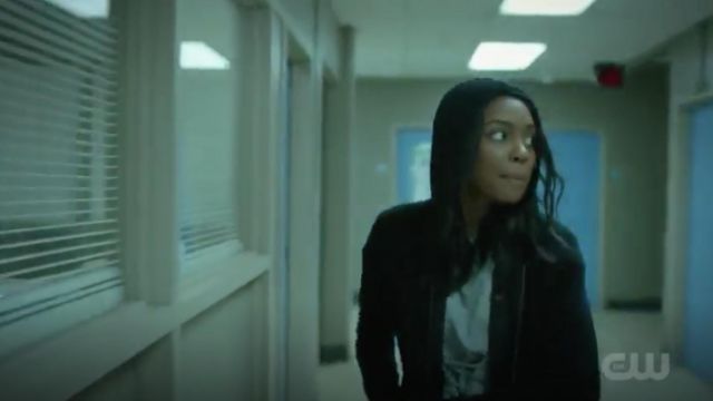 The top grey lace-up Joy worn by Jennifer Pierce (China Anne McClain) in Black  Lightning S02E09 | Spotern