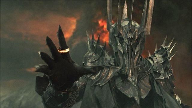 La réplique de l'anneau de Sauron dans Le Seigneur des anneaux : La Communauté de l'anneau