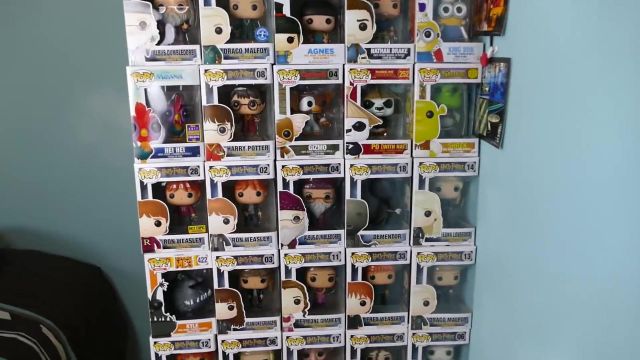 La figura funko pop de Ron Weasley en el video "MY WHOLE FUNKO POP COLLECTION!!"