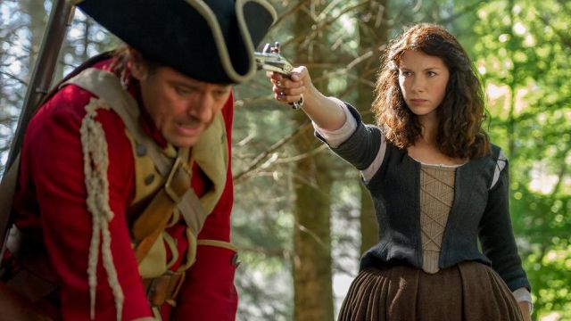 Le corset porté par Claire Fraser (Caitriona Balfe) dans Outlander S01E14