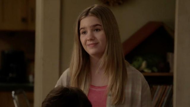 Vintage Crew with Pocket Tee worn by Dylan DiMeo (Kyla Kenedy) in Speechless (S03E07)