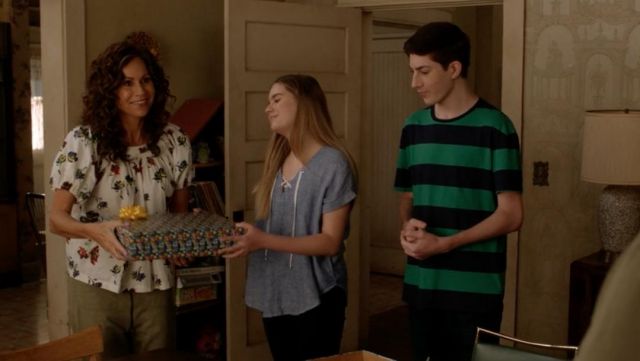 Jeri Lace-Up Striped Tee worn by Dylan DiMeo (Kyla Kenedy) in Speechless (S03E05)