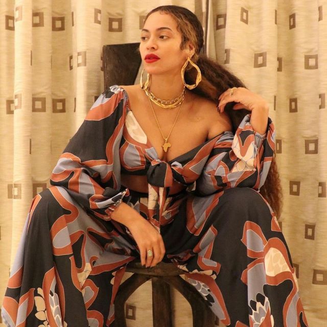 The Zanzi set worn by Beyoncé on the Instagram account @beyonce