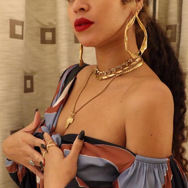 AFRICA Necklace worn by Beyoncé on the Instagram account @beyonce