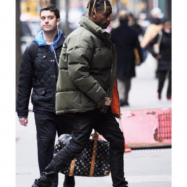The Louis Vuitton bag Travis Scott on his account Instagram @travisscott