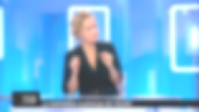 The black dress by Caroline Roux in C in the air 20/12/2018