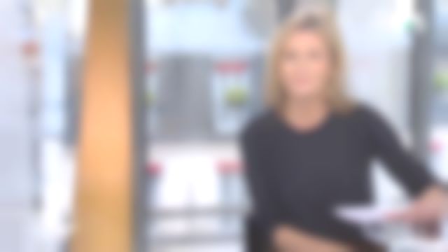 The cashmere Sweater grey Claire Chazal in free Entry to the 19/12/2018