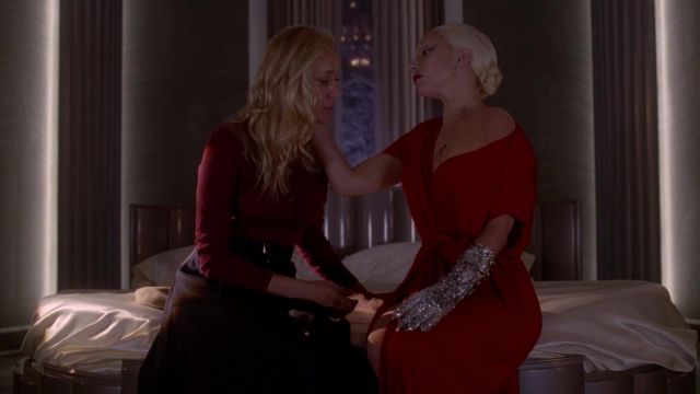 La réplique de la robe rouge portée par la Comtesse (Lady Gaga) dans American Horror Story: Hotel S05E04