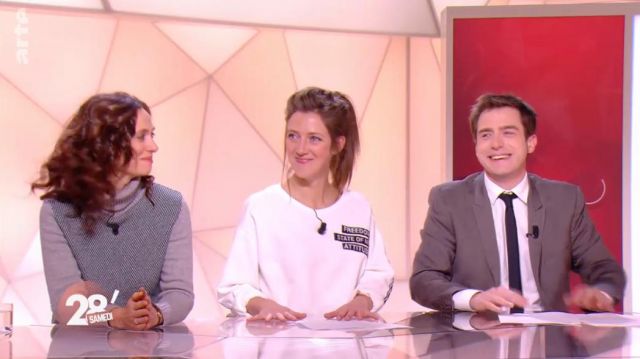 The sweater turtleneck Caroline Broué in 28 minutes of 15/12/2018