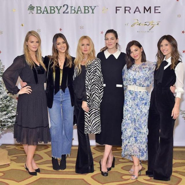 Frame Fitted Velvet Button-Front Blazer Jacket worn by Jessica Alba for Baby2Baby Holiday Party - 16 December 2018