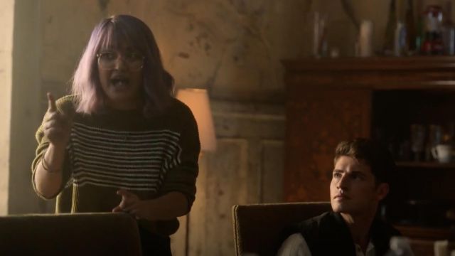 The striped sweater Urban Outfitters worn by Gert Yorkes (Ariela Barer) in Marvel's Runaways S02E09
